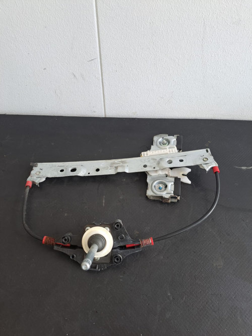 Macara manuala stanga spate Ford Fiesta 6 CB1 CCN - COD 8a61a27000