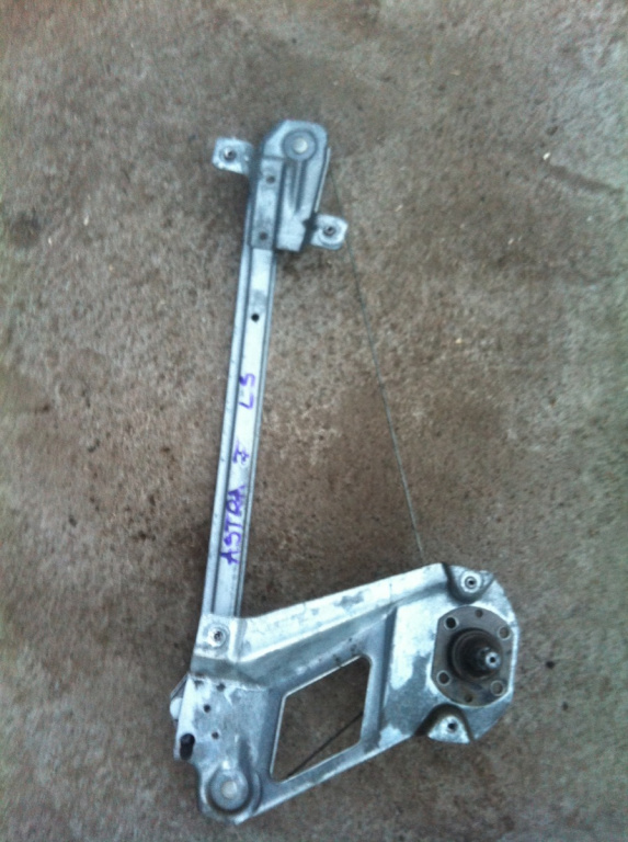Macara manuala stanga spate Opel Astra F [1991 - 1994] Hatchback 5-usi 1.6 MT (75 hp) (53_ 54_ 58_ 59_) 1.6i