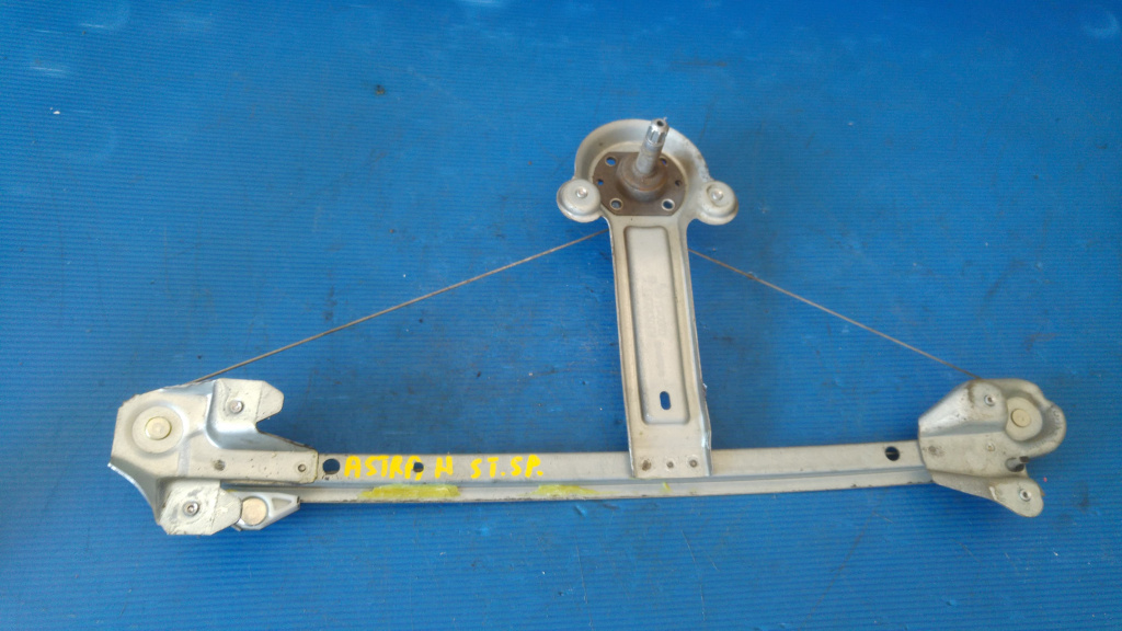 Macara manuala stanga spate opel astra h 13100421