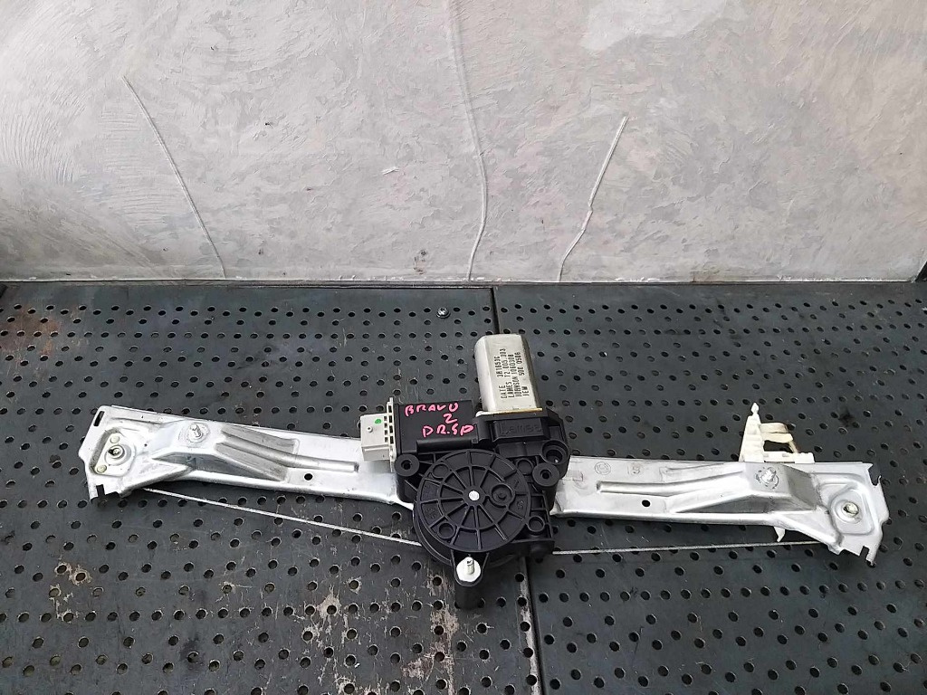 Macara motoras dreapta spate fiat bravo 2 198 72005003