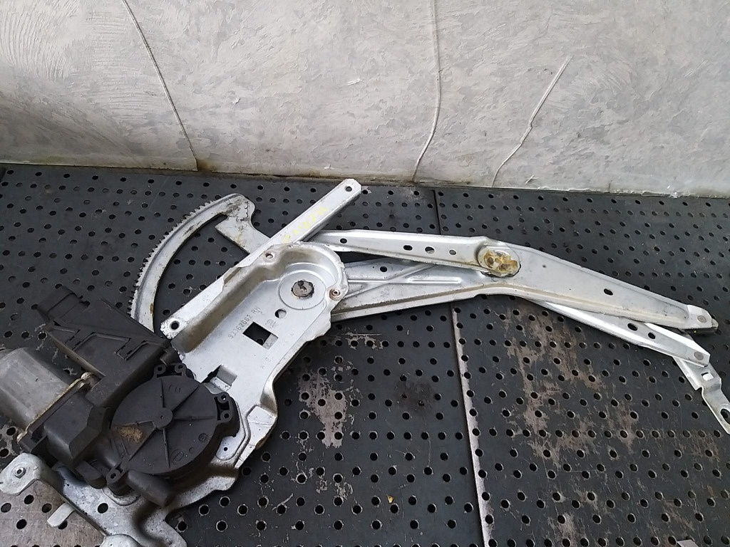 Macara motoras stanga fata opel meriva a 93362661 93389551