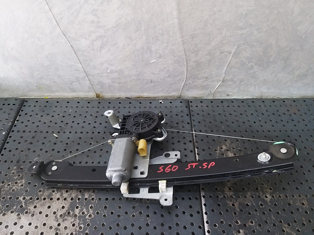 Macara motoras stanga spate volvo s60 119971xxx