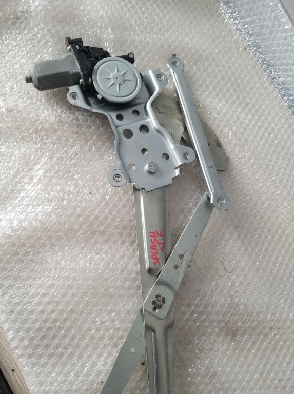 Macara motoras usa dreapta spate suzuki splash dupa 2008 83530-63j01
