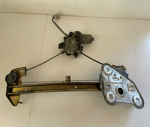 Macara stanga cu motoras 0620401043 Toyota Celica 7 [1999 - 2002]