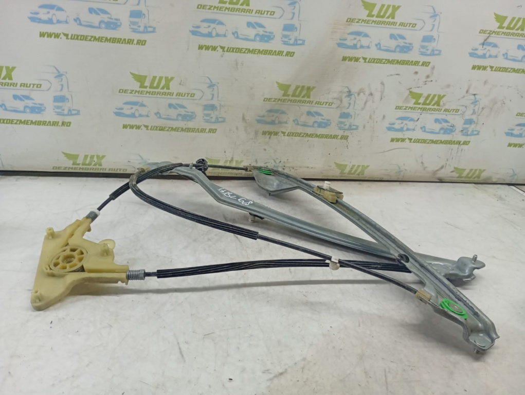 Macara stanga fata 974825102 Renault Laguna 3 [2007 - 2011] 2.0 dci M9R828
