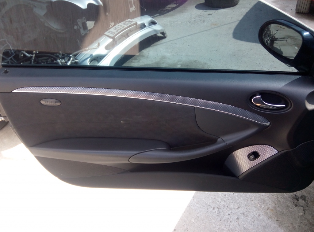 Macara stanga fata CLK W209