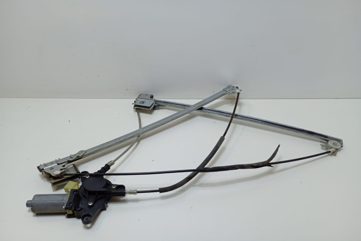 Macara stanga fata cu motoras 013e0821941 Mercedes-Benz Vito W639 [2003 - 2010]