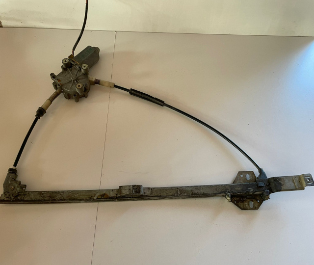 Macara stanga fata + motoras 701837501C Volkswagen VW Transporter T4 [1990 - 2003]