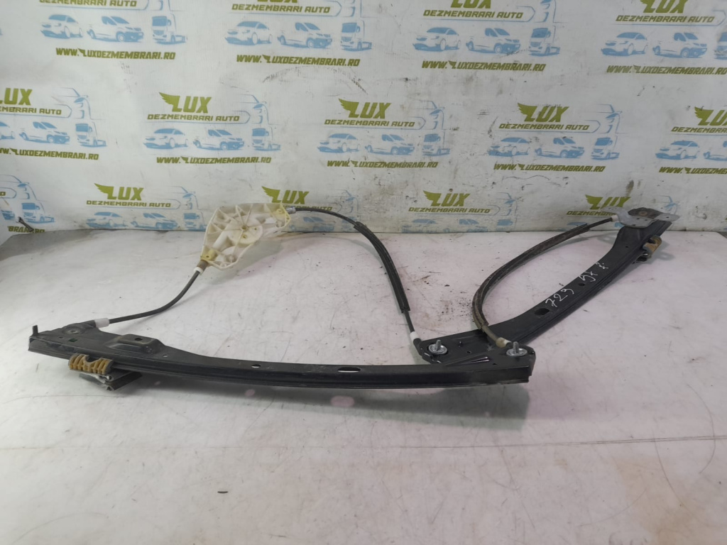 Macara stanga fata Volkswagen VW Golf 5 [2003 - 2009] 1.6 fsi BSE