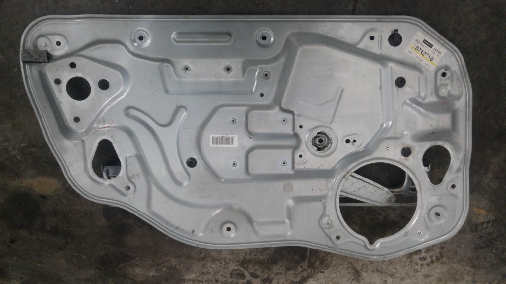 Macara stanga fata volvo v50 992669-101