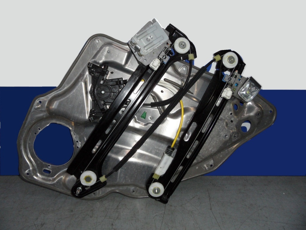 Macara stanga spate CLS W218