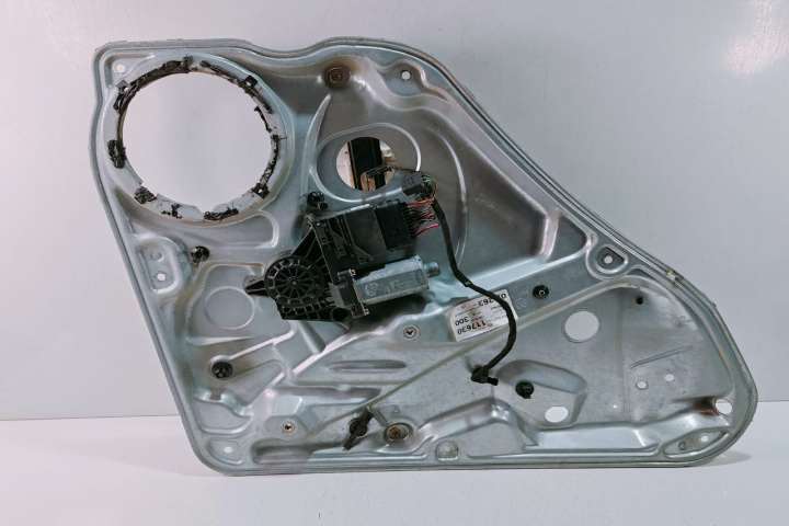 Macara stanga spate cu motoras 3B9839751CM / 105406301 Volkswagen VW Passat B5.5 [facelift] [2000 - 2005]