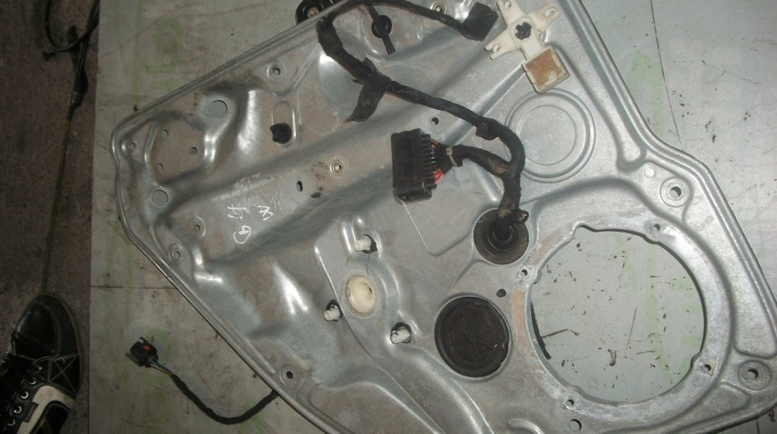 Macara Stanga Spate ELECTRICA Volkswagen Golf IV