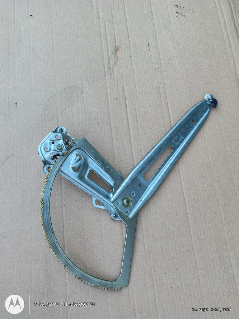 Macara stanga spate manuala Opel Zafira A ( 1998-2005 )