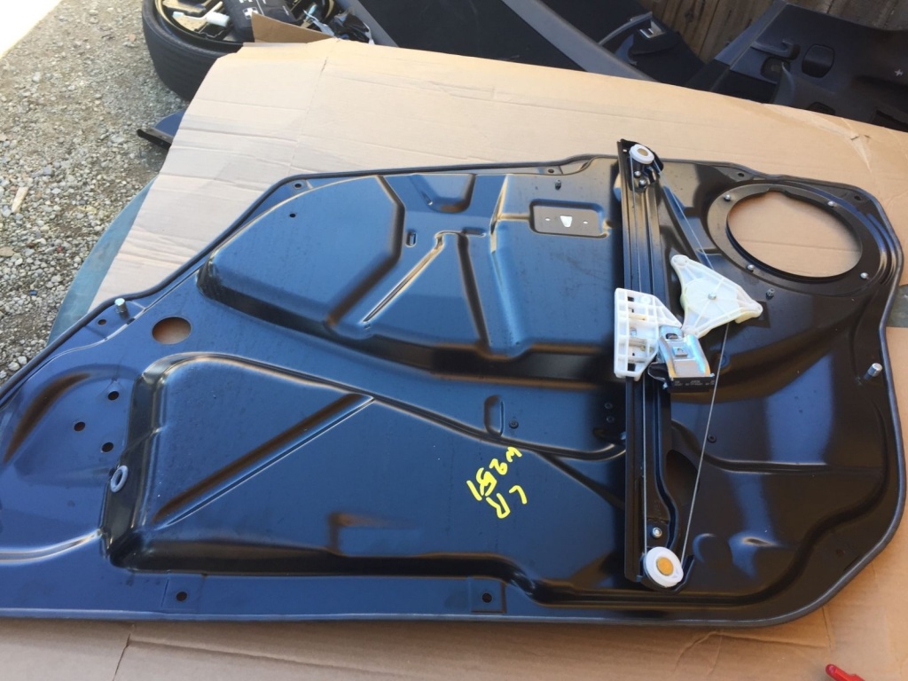 Macara stanga spate Mercedes ML320 CDI W164