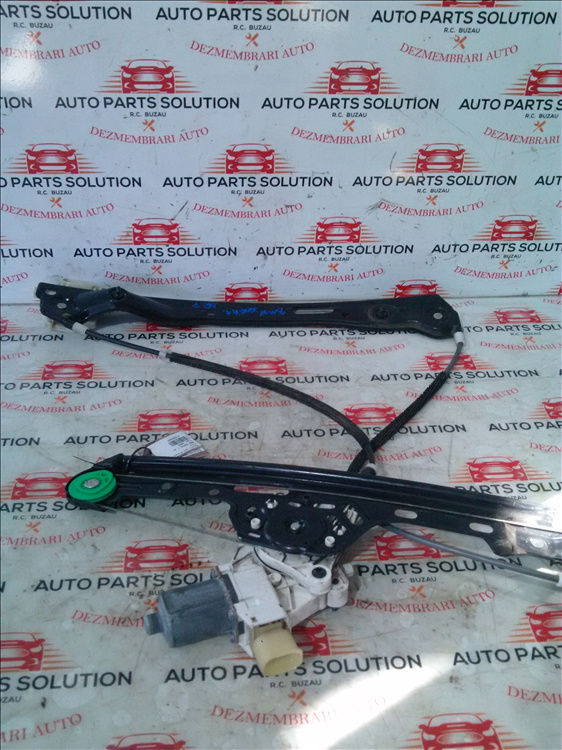 Macara usa dreapta fata BMW SERIA 1 an fabr.2009