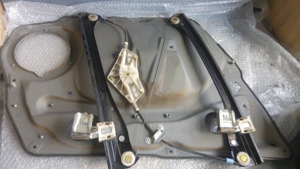 Macara usa dreapta fata mercedes a-class w169 4 usi a1697200279