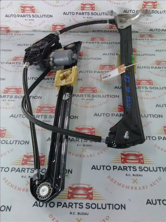 Macara usa dreapta fata VW. GOLF 7