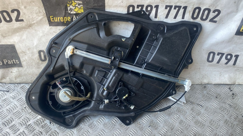 Macara usa dreapta spate Mazda CX-7 2.2 MZR -CD , an 2010