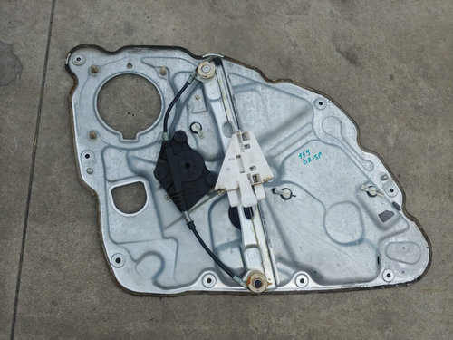Macara usa dreapta spate vw touran 1t 1t0839756e 1t0839730h