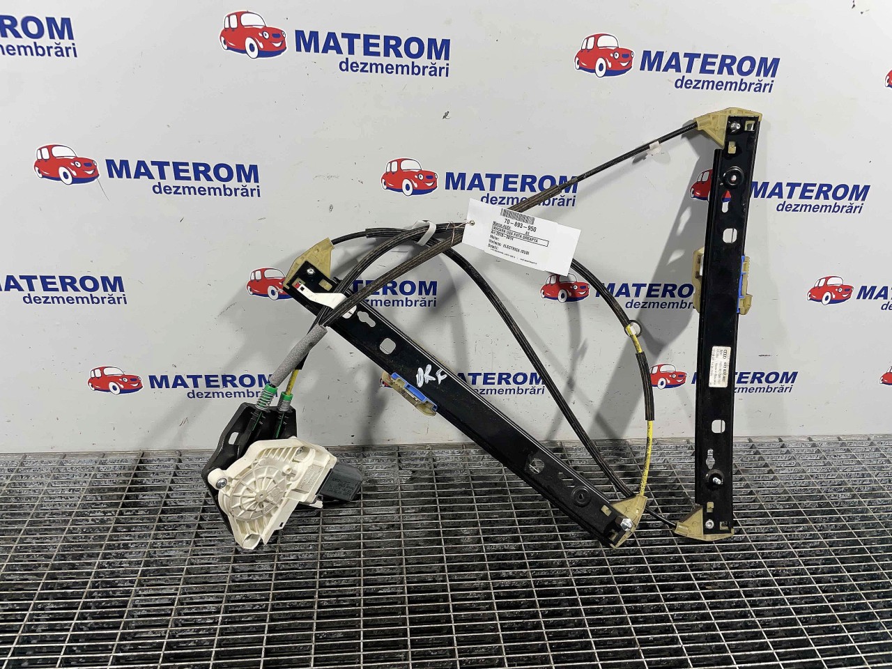 MACARA USA FATA DREAPTA AUDI A1 A1 - - (2010 2014)