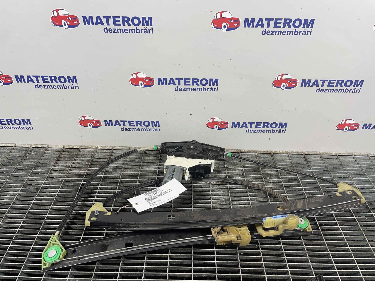 MACARA USA FATA DREAPTA AUDI A4 A4 - - (2007 2011)