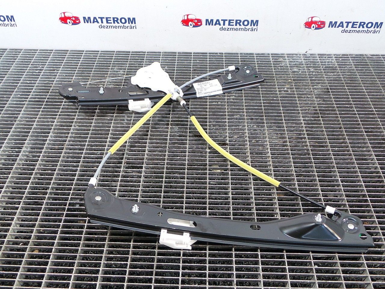 MACARA USA FATA DREAPTA BMW SERIA 1 E 87 SERIA 1 E 87 - - (2004 2011)