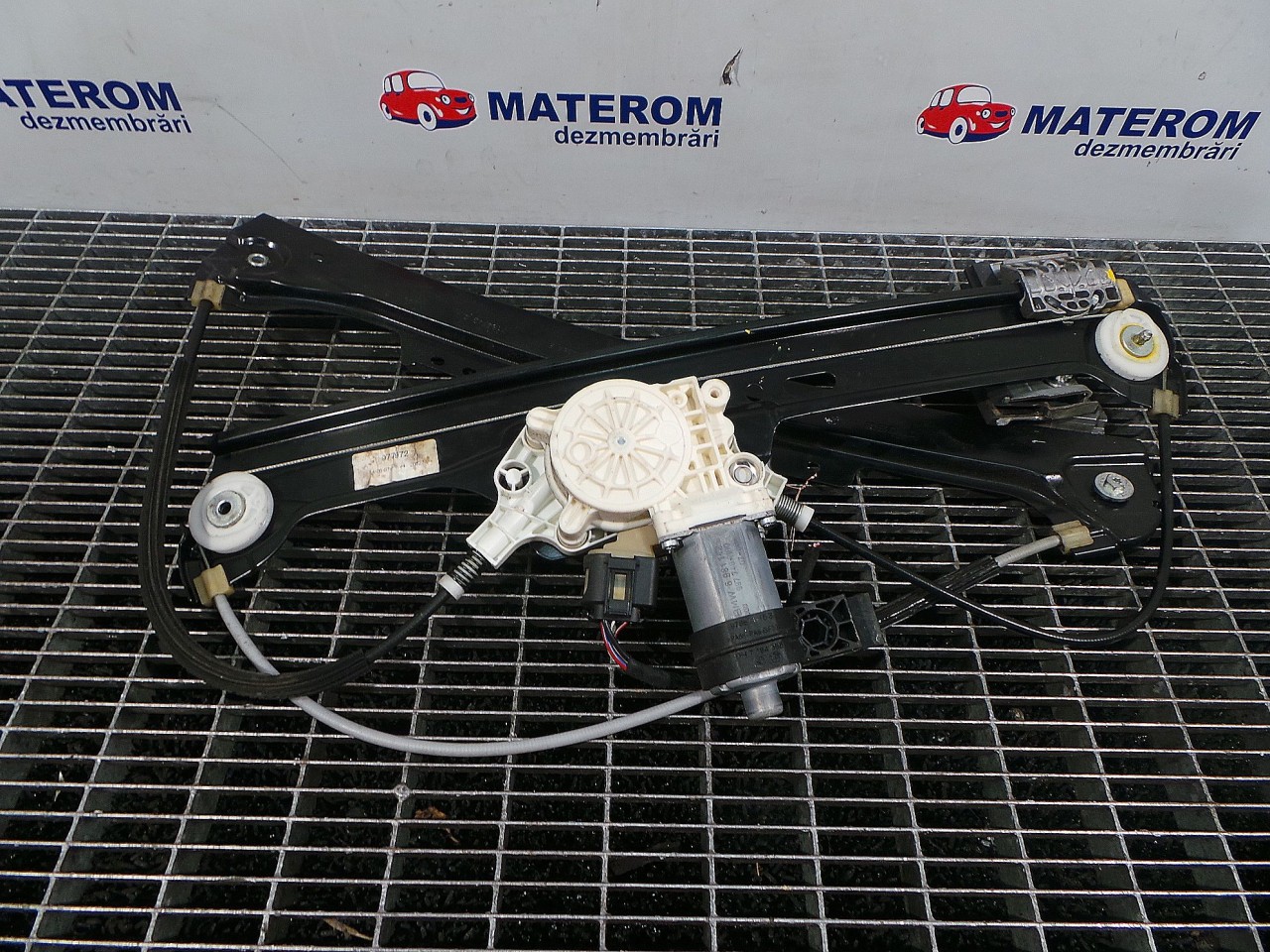 MACARA USA FATA DREAPTA BMW SERIA 5 E 60 SERIA 5 E 60 - - (2007 2010)