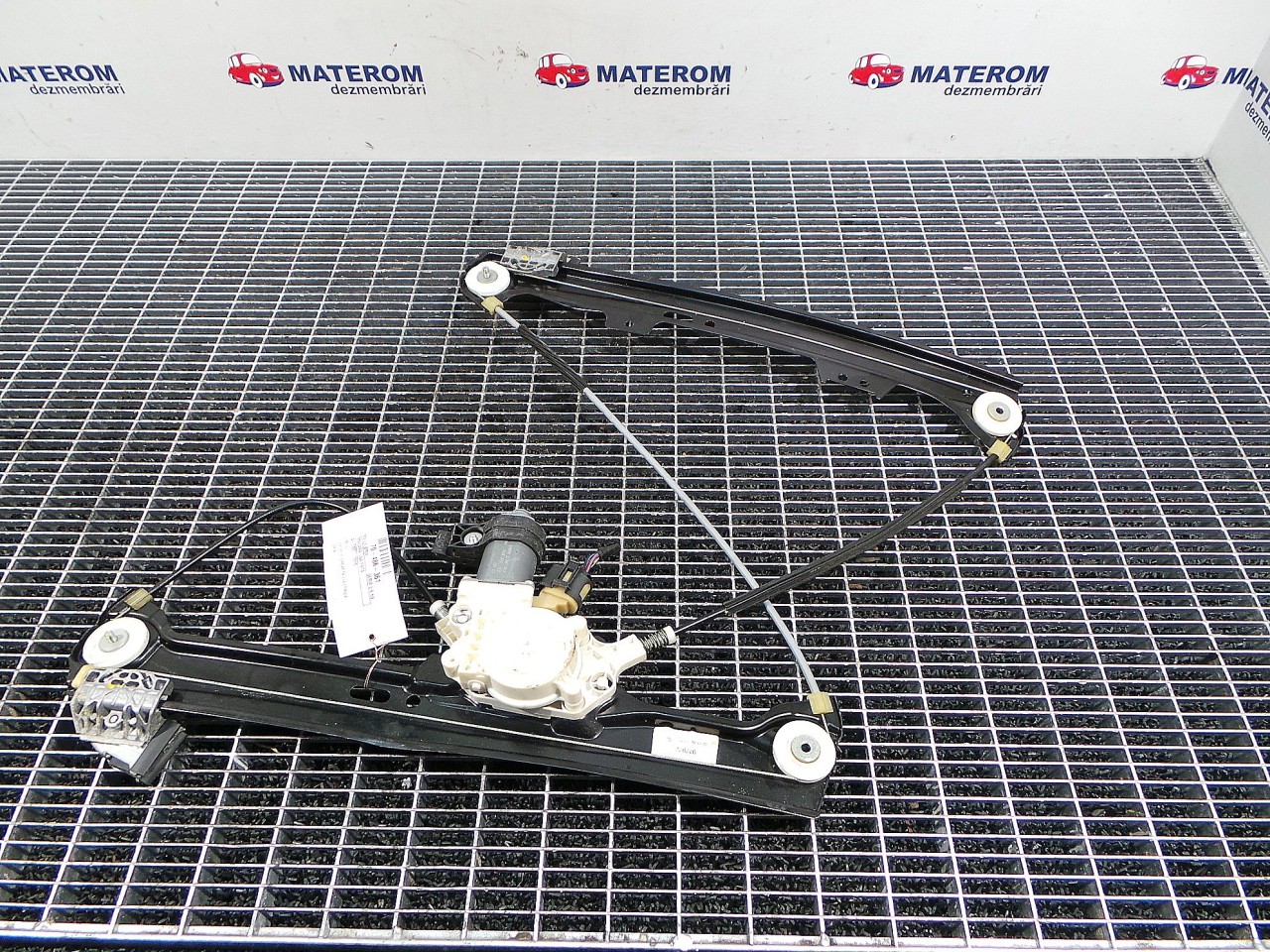 MACARA USA FATA DREAPTA BMW SERIA 5 E 60 SERIA 5 E 60 - - (2007 2010)
