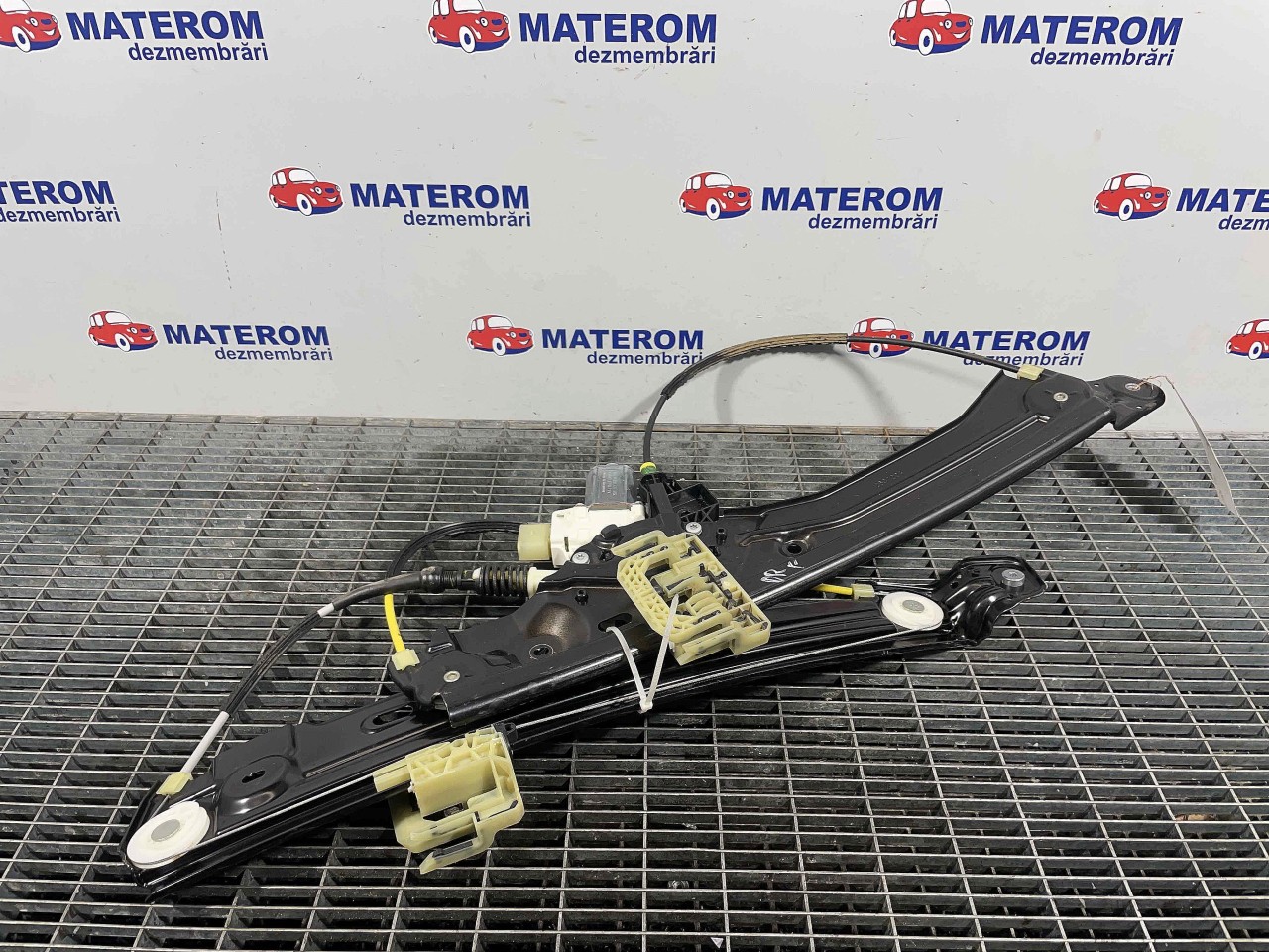 MACARA USA FATA DREAPTA BMW SERIA 7 F 01 - - (2013 2015)