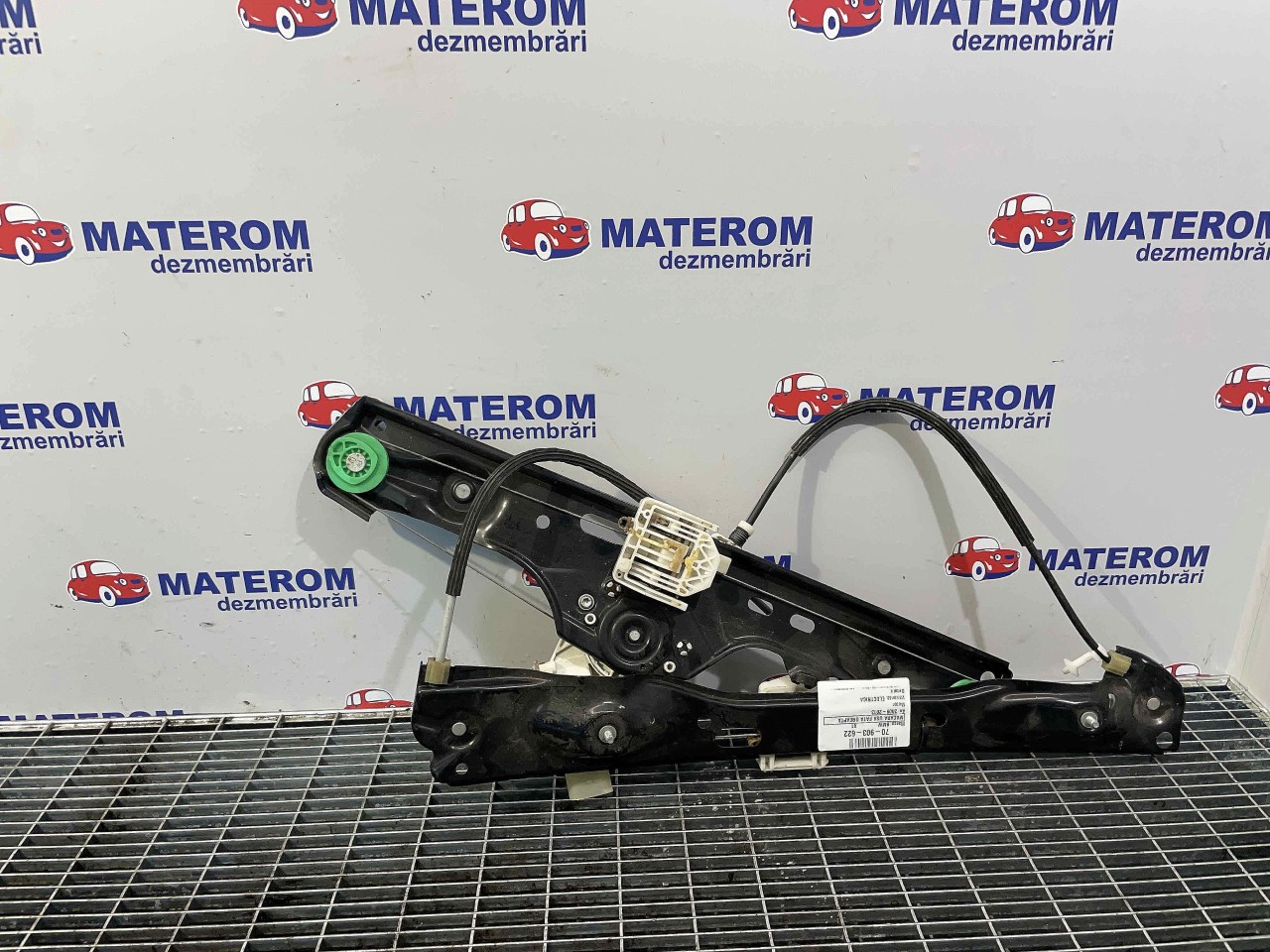 MACARA USA FATA DREAPTA BMW X1 X1 - - (2009 2013)