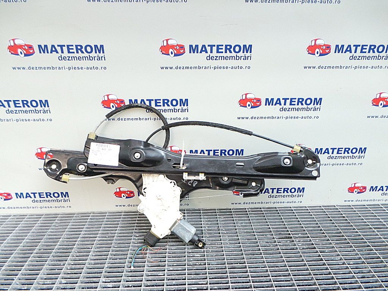 MACARA USA FATA DREAPTA BMW X1 X1 - - (2009 2015)