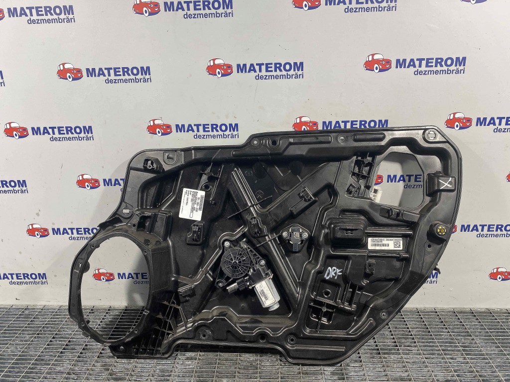 MACARA USA FATA DREAPTA CHRYSLER 300C - - (2011 2014)