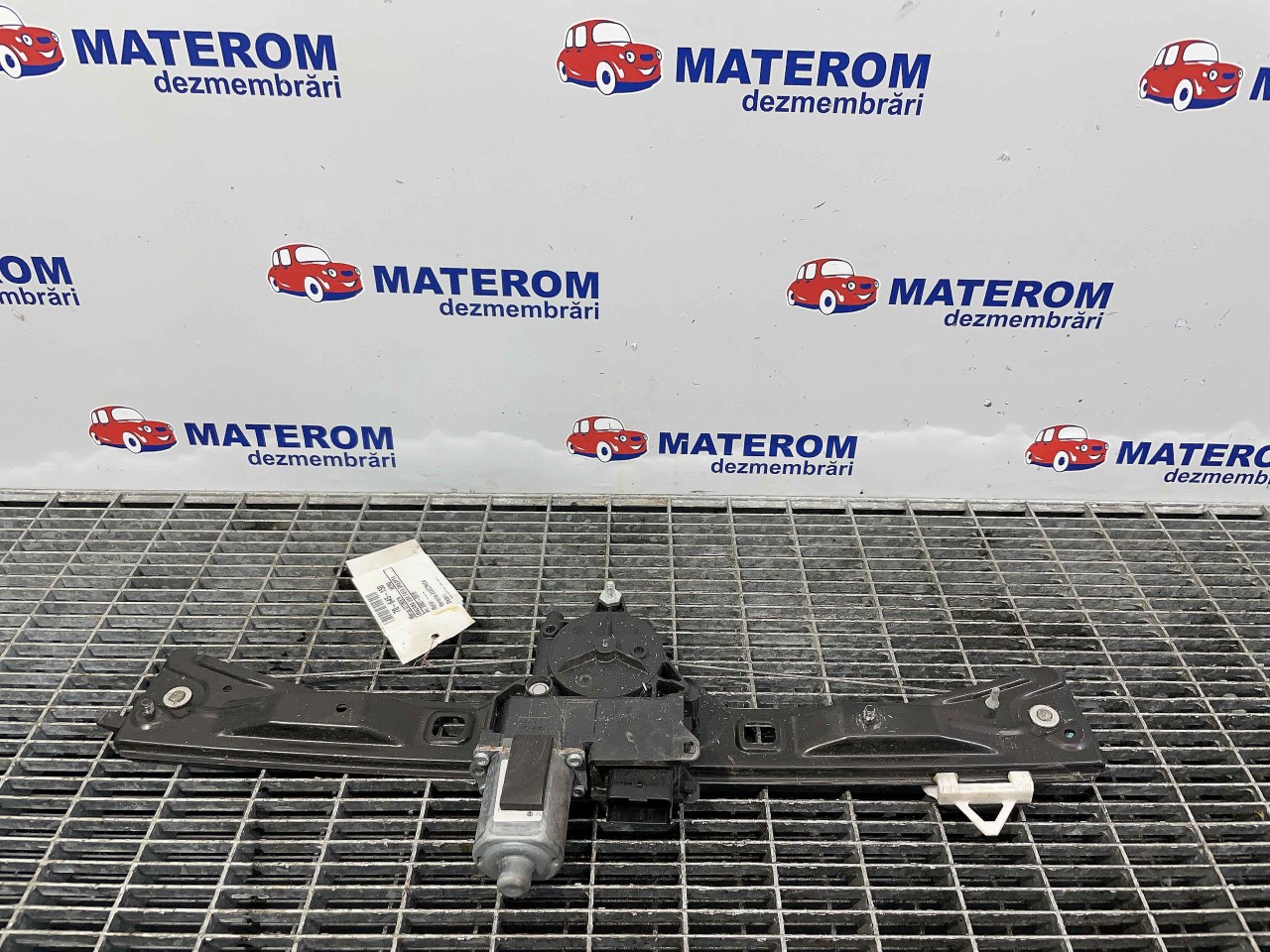 MACARA USA FATA DREAPTA CITROEN NEMO - - (2007 2015)