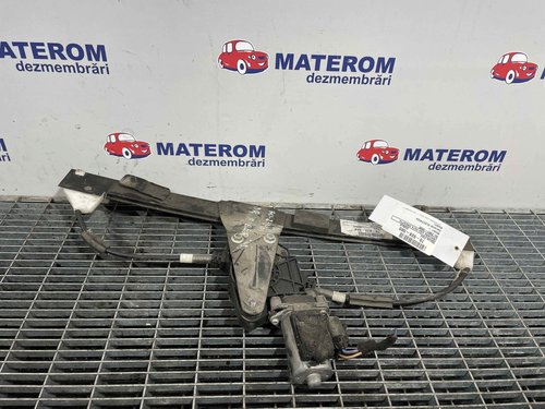 MACARA USA FATA DREAPTA FIAT DOBLO - - (2001 2005)