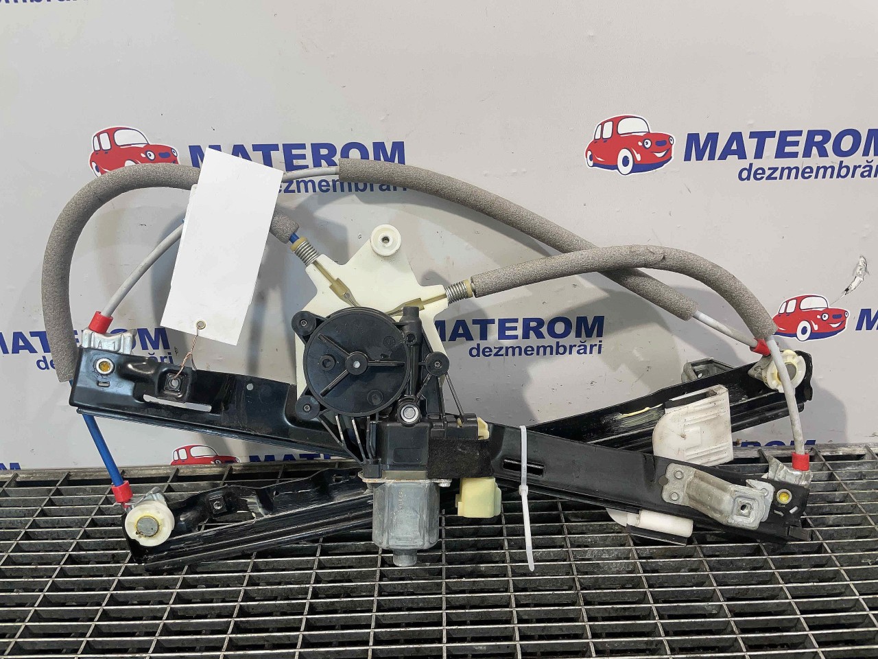 MACARA USA FATA DREAPTA FORD B-MAX B-MAX - - (2012 2017)
