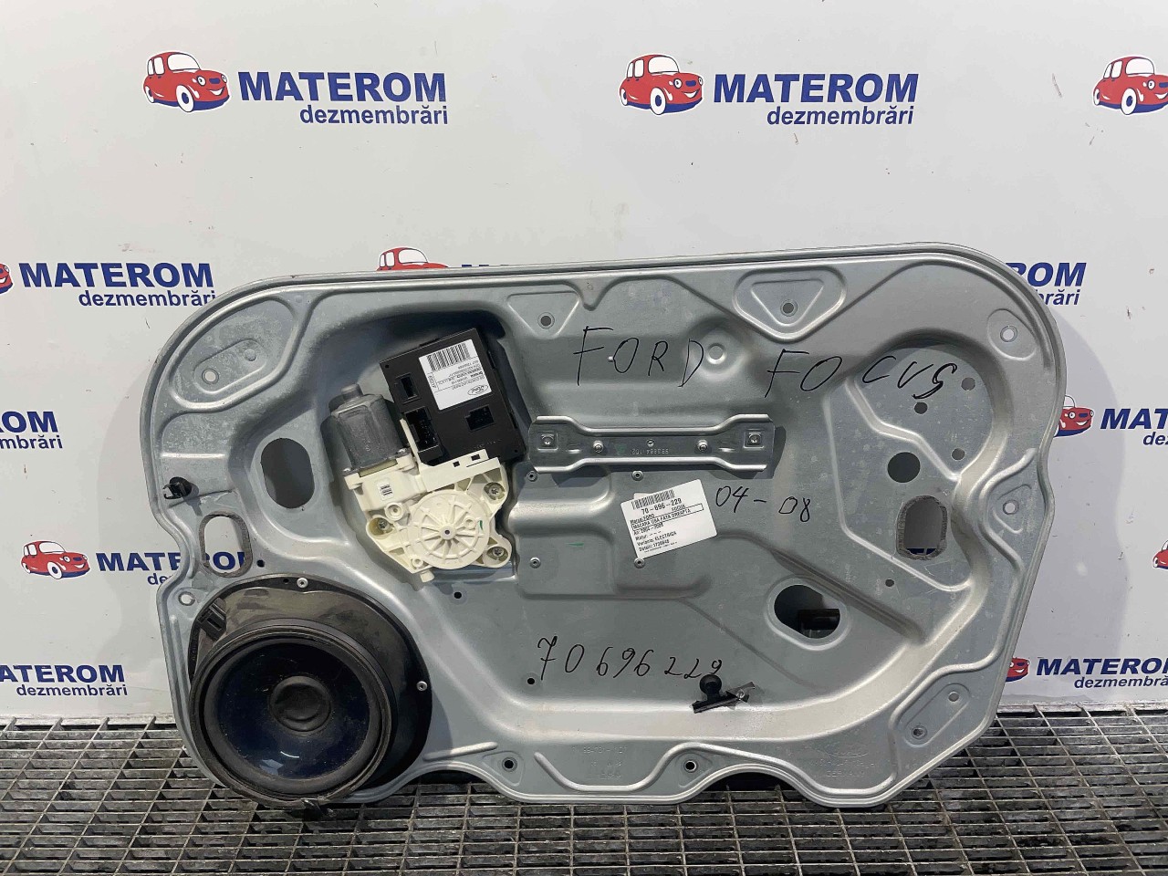 MACARA USA FATA DREAPTA FORD FOCUS FOCUS - - (2004 2008)
