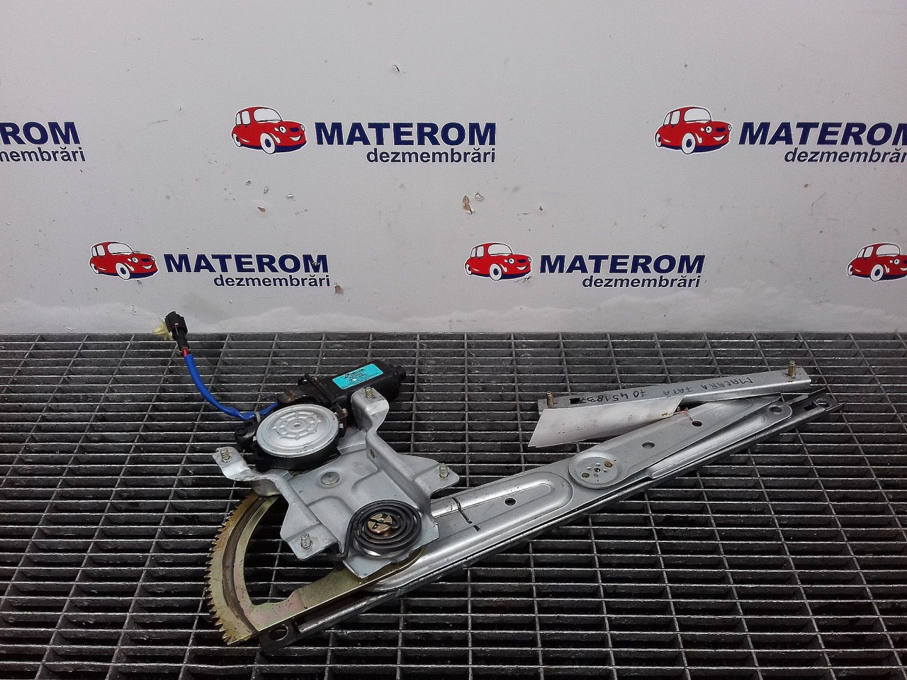 MACARA USA FATA DREAPTA KIA SORENTO SORENTO - - (2002 2006)