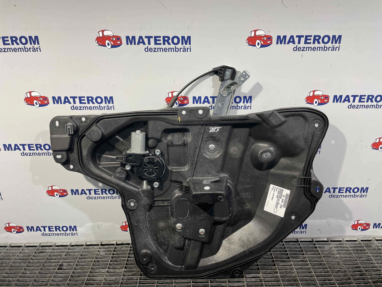 MACARA USA FATA DREAPTA MAZDA 3 3 - - (2013 2018)