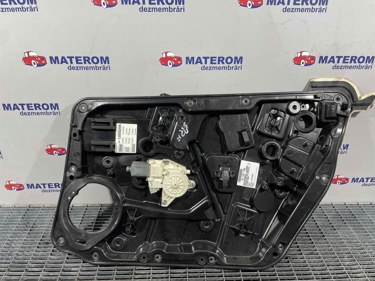 MACARA USA FATA DREAPTA MERCEDES A-CLASS A-CLASS - - (2012 2018)