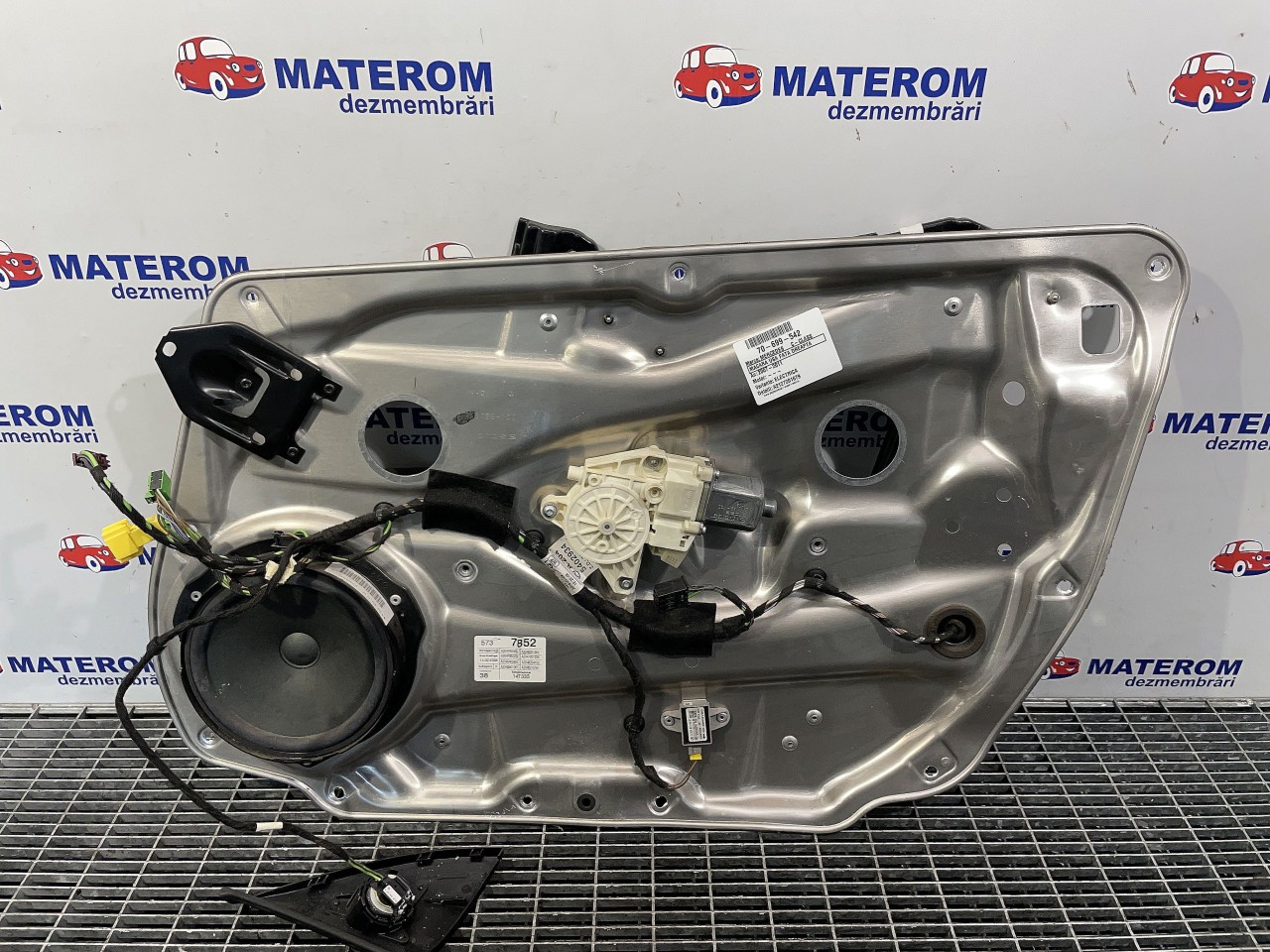 MACARA USA FATA DREAPTA MERCEDES C-CLASS - - (2007 2011)