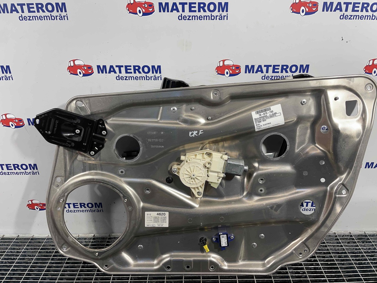 MACARA USA FATA DREAPTA MERCEDES E-CLASS E-CLASS - - (2009 2013)