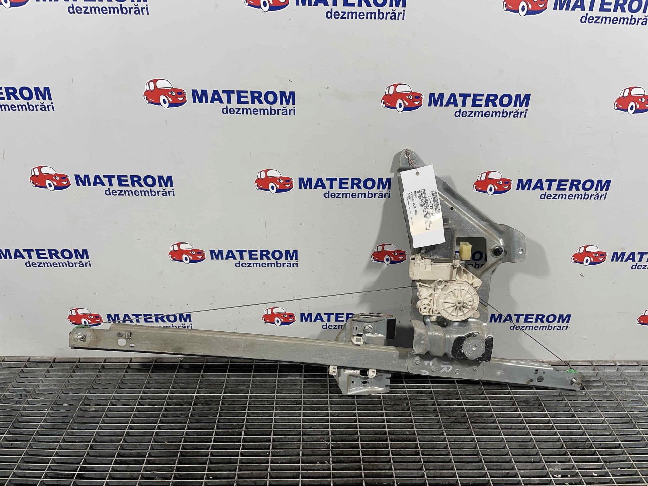 MACARA USA FATA DREAPTA MERCEDES SPRINTER - - (2006 2014)