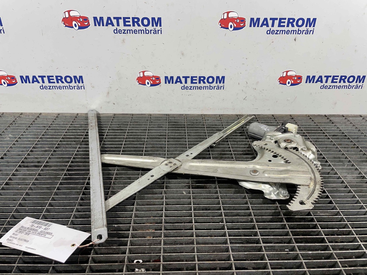 MACARA USA FATA DREAPTA MITSUBISHI OUTLANDER - - (2012 2016)