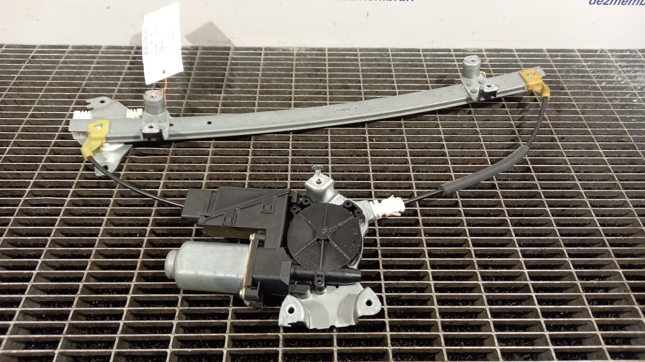 MACARA USA FATA DREAPTA NISSAN PATHFINDER PATHFINDER - - (2005 2010)