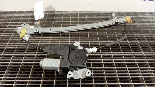 MACARA USA FATA DREAPTA NISSAN PATHFINDER PATHFINDER - - (2005 2010)