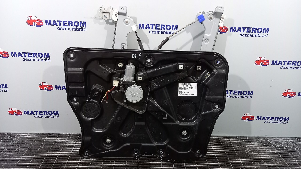MACARA USA FATA DREAPTA NISSAN X-TRAIL -