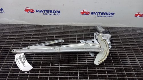 MACARA USA FATA DREAPTA OPEL AGILA - - (2008 2010)