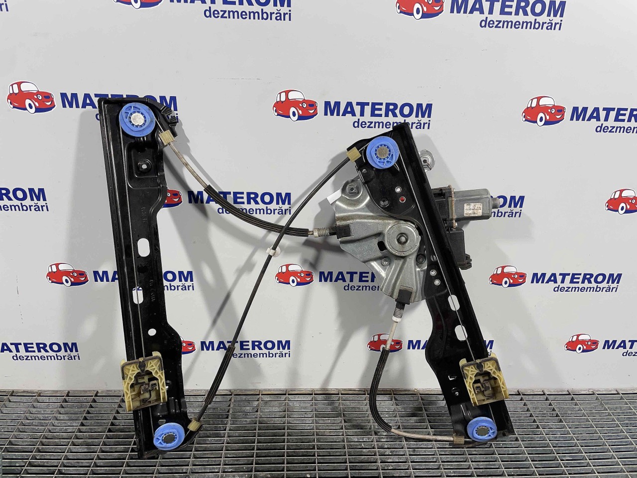 MACARA USA FATA DREAPTA OPEL ASTRA J - - (2009 2012)