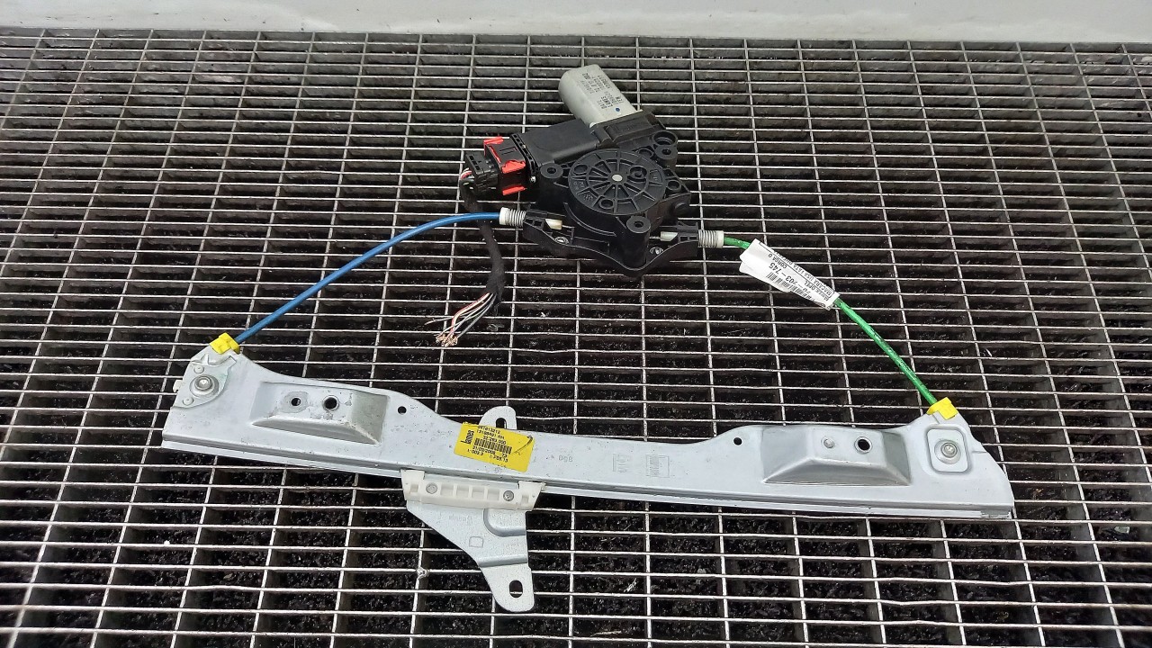 MACARA USA FATA DREAPTA OPEL CORSA D CORSA D - - (2006 2011)